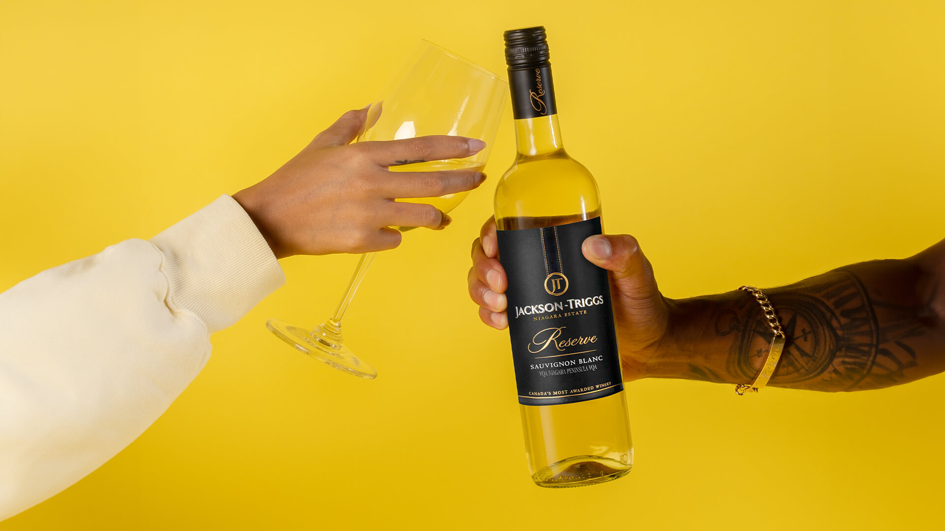 A bottle of Jackson-Triggs Reserve Sauvignon Blanc.